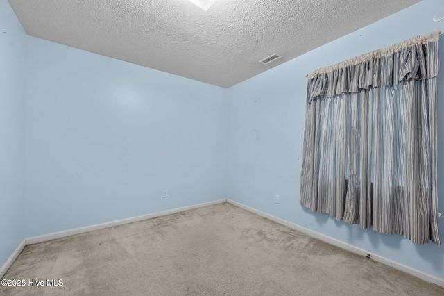 220 Pollard Drive, Jacksonville, NC 28540