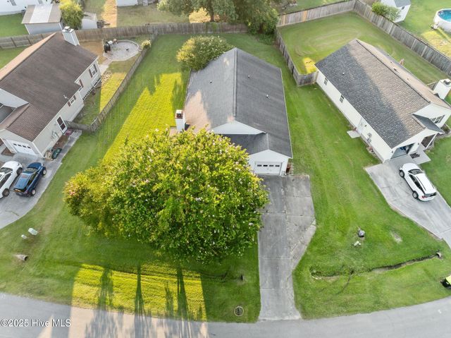 220 Pollard Drive, Jacksonville, NC 28540
