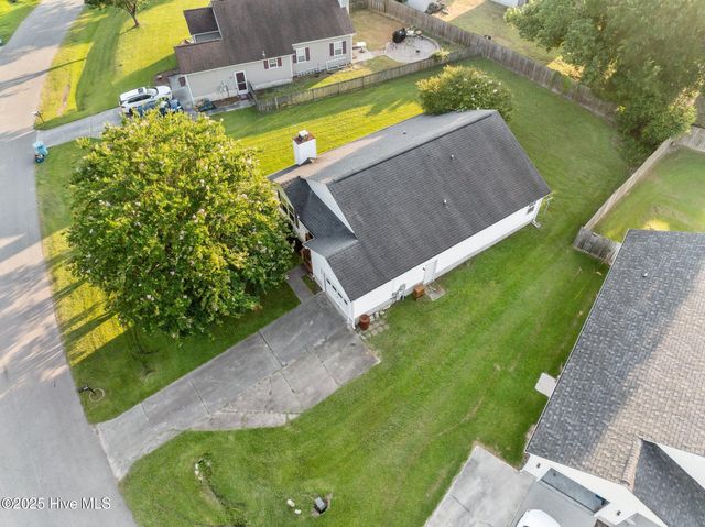 220 Pollard Drive, Jacksonville, NC 28540