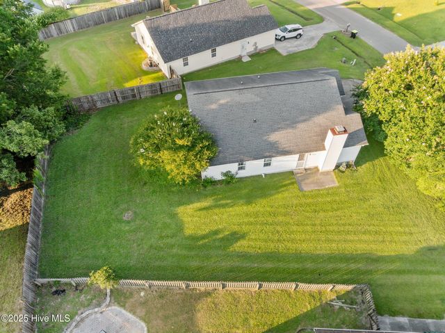 220 Pollard Drive, Jacksonville, NC 28540