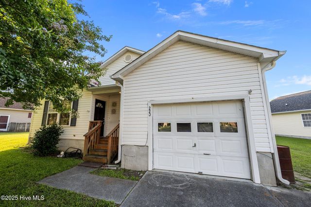 220 Pollard Drive, Jacksonville, NC 28540