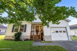 220 Pollard Drive, Jacksonville, NC 28540