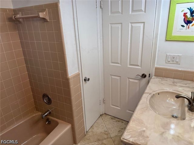 1437 SE 21st LN, Cape Coral, FL 33990