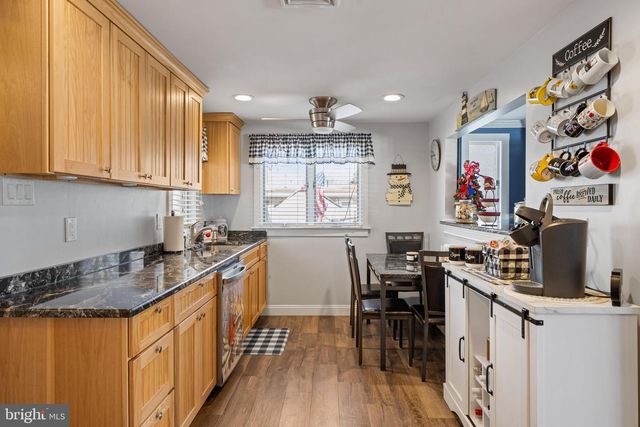 300 ELDREDGE AVE, Cape May, NJ 08204