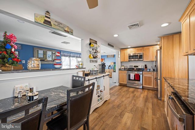 300 ELDREDGE AVE, Cape May, NJ 08204