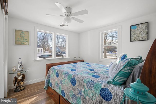 300 ELDREDGE AVE, Cape May, NJ 08204