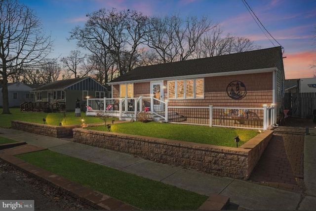 300 ELDREDGE AVE, Cape May, NJ 08204