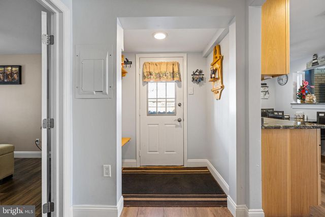 300 ELDREDGE AVE, Cape May, NJ 08204