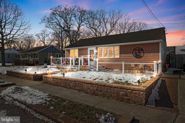 300 ELDREDGE AVE, Cape May, NJ 08204