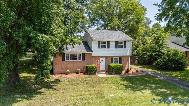 8100 Langley Dr, Glen Allen, VA 23060