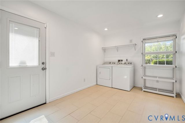8100 Langley Dr, Glen Allen, VA 23060