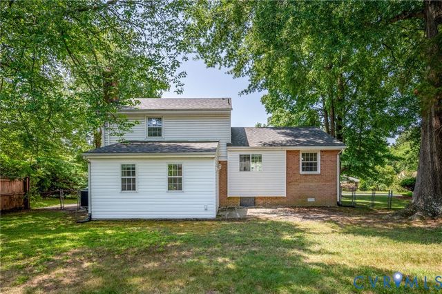 8100 Langley Dr, Glen Allen, VA 23060