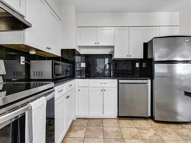 115 Water St 14, Beverly, MA 01915
