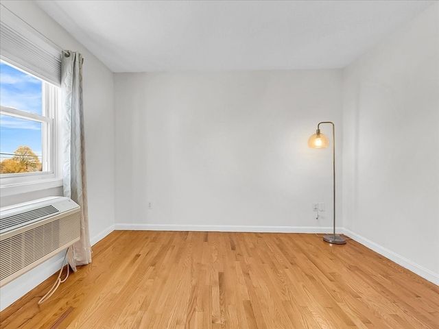 115 Water St 14, Beverly, MA 01915