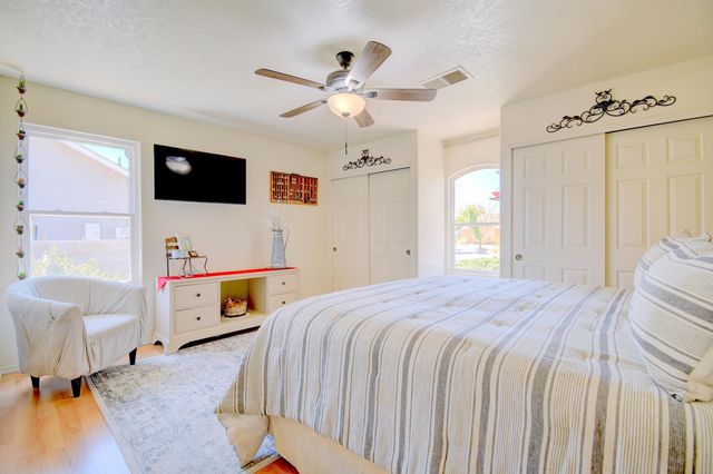 7097 Albany Hills Drive NE, Rio Rancho, NM 87144