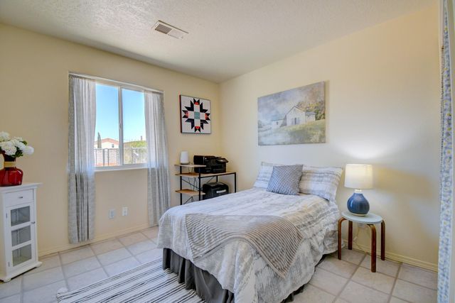 7097 Albany Hills Drive NE, Rio Rancho, NM 87144