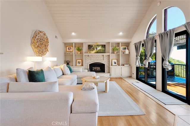 23243 Sunrise Way, Crestline, CA 92325
