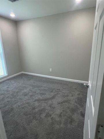 22418 E Shorewood Loop E, Houston, TX 77336