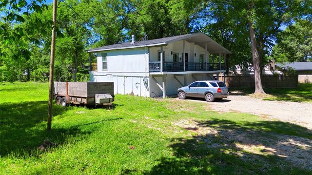 22418 E Shorewood Loop E, Houston, TX 77336