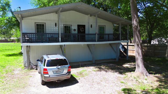 22418 E Shorewood Loop E, Houston, TX 77336