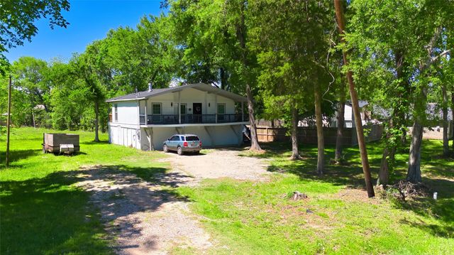 22418 E Shorewood Loop E, Houston, TX 77336