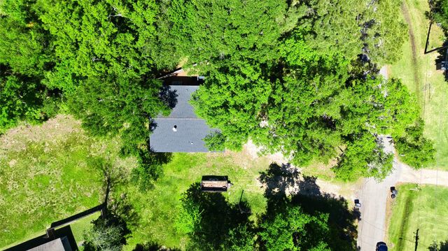 22418 E Shorewood Loop E, Houston, TX 77336