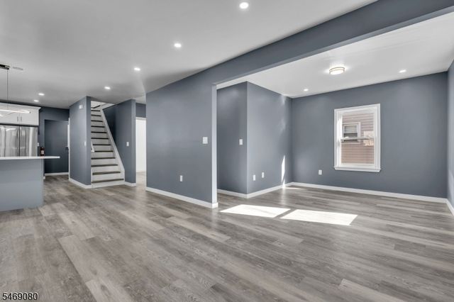 508 W 3Rd Ave, Roselle Boro, NJ 07203