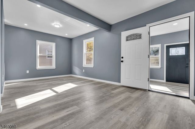 508 W 3Rd Ave, Roselle Boro, NJ 07203
