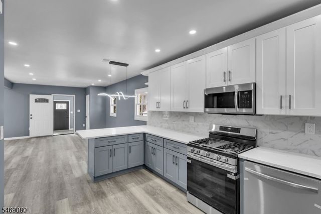 508 W 3Rd Ave, Roselle Boro, NJ 07203