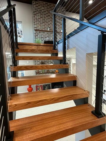 27 Sunset Trail, Portage, IN 46368