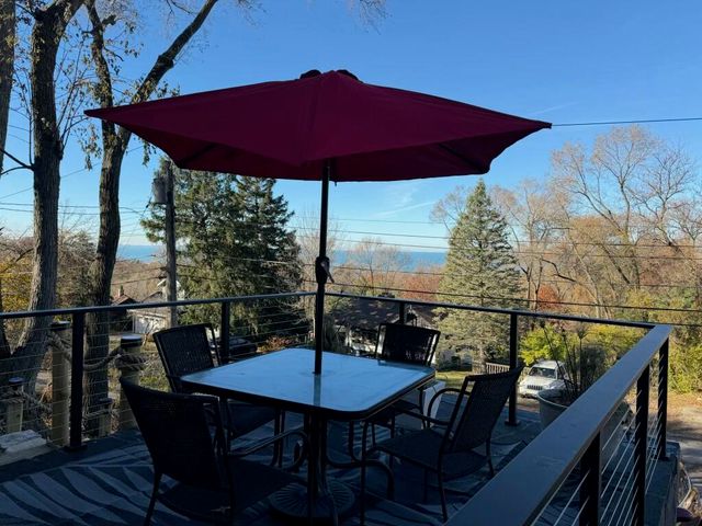 27 Sunset Trail, Portage, IN 46368