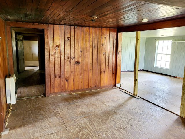 8094 Highway 393, Laurel Hill, FL 32567