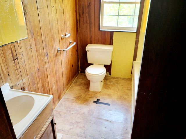 8094 Highway 393, Laurel Hill, FL 32567