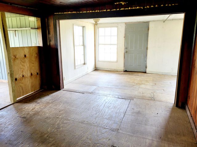 8094 Highway 393, Laurel Hill, FL 32567