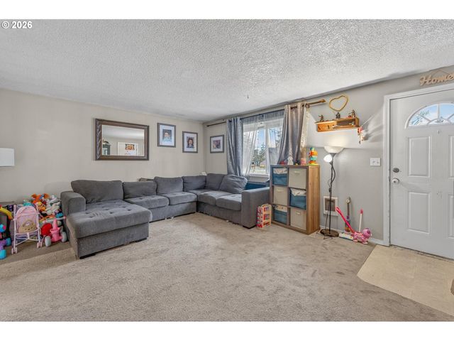 -1 Nw CONNELL Ave, Hillsboro, OR 97124