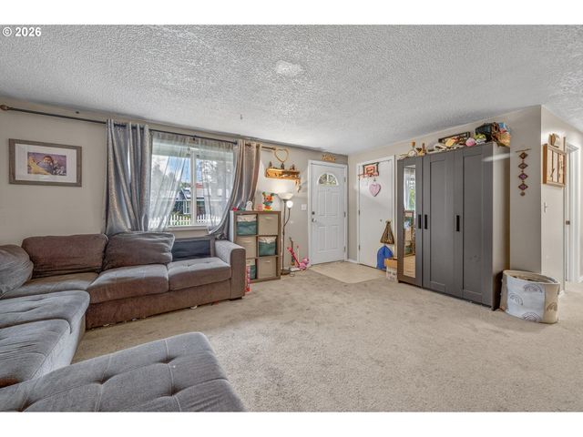 -1 Nw CONNELL Ave, Hillsboro, OR 97124