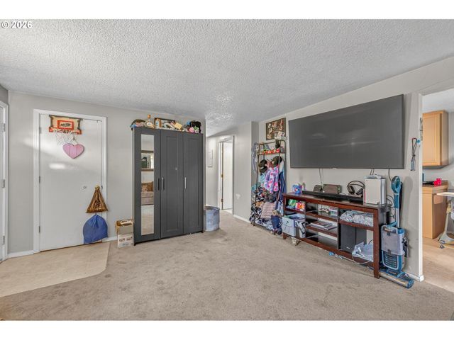 -1 Nw CONNELL Ave, Hillsboro, OR 97124