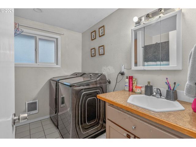 -1 Nw CONNELL Ave, Hillsboro, OR 97124