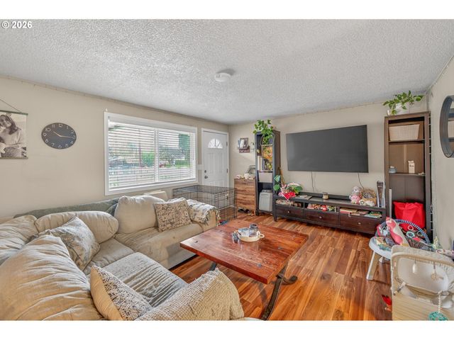 -1 Nw CONNELL Ave, Hillsboro, OR 97124