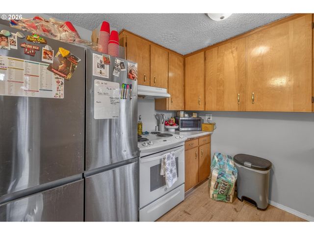 -1 Nw CONNELL Ave, Hillsboro, OR 97124