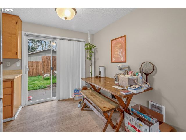 -1 Nw CONNELL Ave, Hillsboro, OR 97124