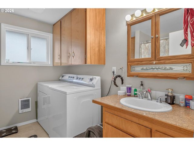 -1 Nw CONNELL Ave, Hillsboro, OR 97124