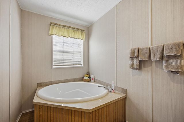 16564 NW 85TH TERRACE, Fanning Springs, FL 32693