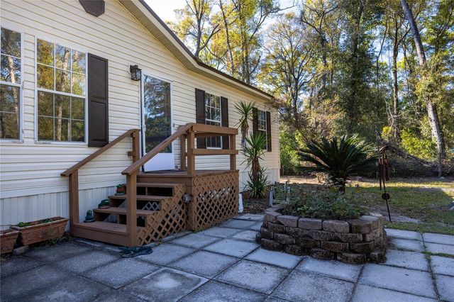 16564 NW 85TH TERRACE, Fanning Springs, FL 32693