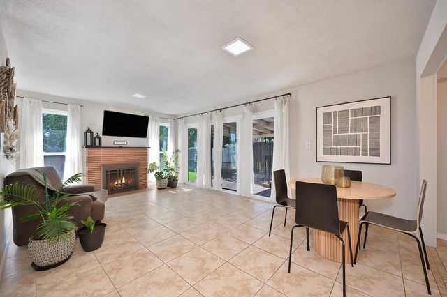 10261 Coloma Rd, Rancho Cordova, CA 95670