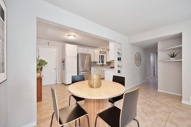 10261 Coloma Rd, Rancho Cordova, CA 95670