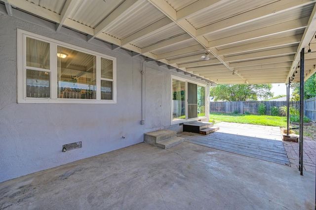 10261 Coloma Rd, Rancho Cordova, CA 95670