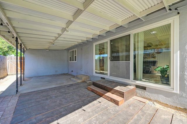 10261 Coloma Rd, Rancho Cordova, CA 95670