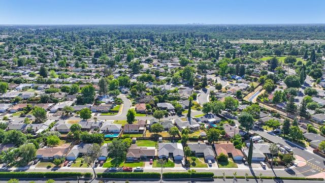 10261 Coloma Rd, Rancho Cordova, CA 95670