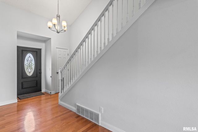 300 N WALNUT Street, Rochester, IL 62563